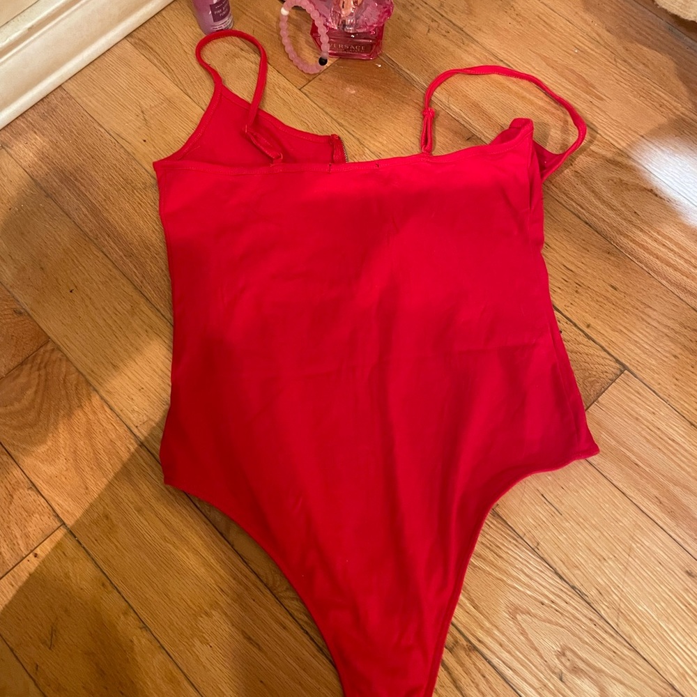 Red bodysuit - Picture 5 of 6